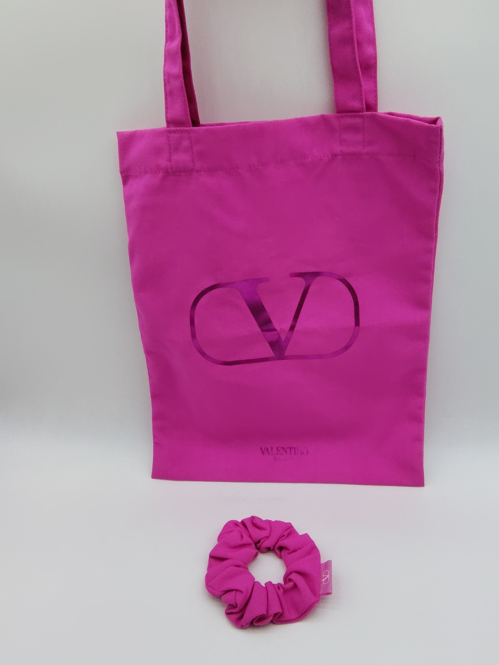 VALENTINO BEAUTÉ Pink VLogo Tote Bag + NIP Hair Scrunchie Gift Set